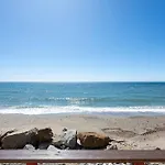 Marvellous 1 Bedroom Beachfront Flat With Parking And Pool