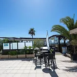 Marvellous 1 Bedroom Beachfront Flat With Parking And Pool Sitio de Calahonda
