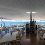 Marvellous 1 Bedroom Beachfront Flat With Parking And Pool Sitio de Calahonda