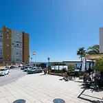 Marvellous 1 Bedroom Beachfront Flat With Parking And Pool *