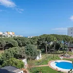 Διαμέρισμα Marvellous 1 Bedroom Beachfront Flat With Parking And Pool *