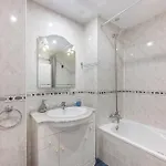 Marvellous 1 Bedroom Beachfront Flat With Parking And Pool