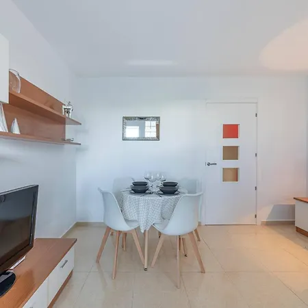 Marvellous 1 Bedroom Beachfront Flat With Parking And Pool * Sitio de Calahonda