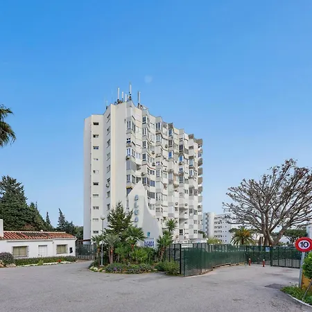 Marvellous 1 Bedroom Beachfront Flat With Parking And Pool * Sitio de Calahonda